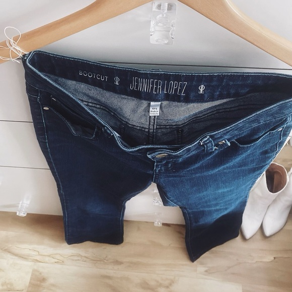 Jennifer Lopez bootcut jeans - Picture 14 of 15